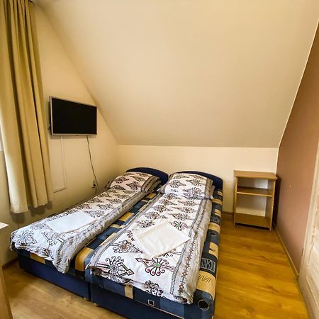 Osrodek Wczasowo-Kolonijny Gron Bed and Breakfast Biały Dunajec Eksteriør billede