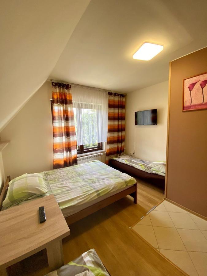 Osrodek Wczasowo-Kolonijny Gron Bed and Breakfast Biały Dunajec Eksteriør billede