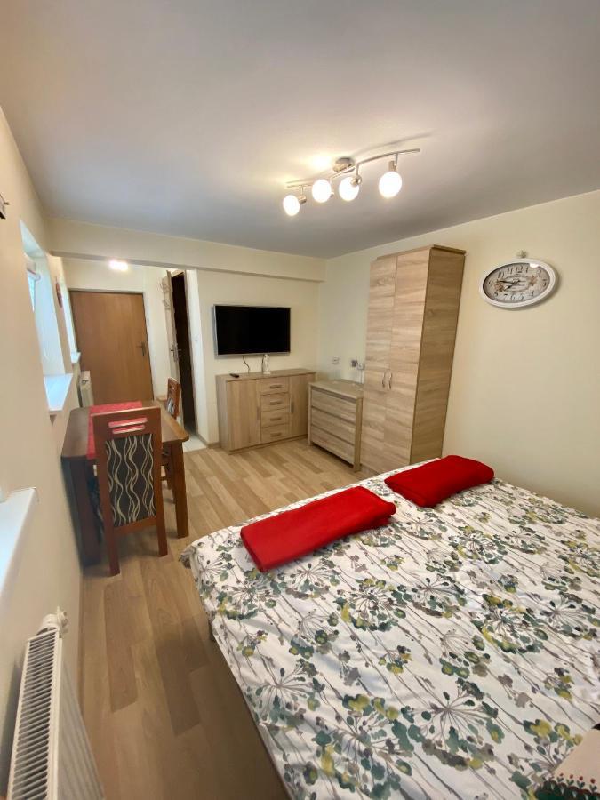 Osrodek Wczasowo-Kolonijny Gron Bed and Breakfast Biały Dunajec Eksteriør billede