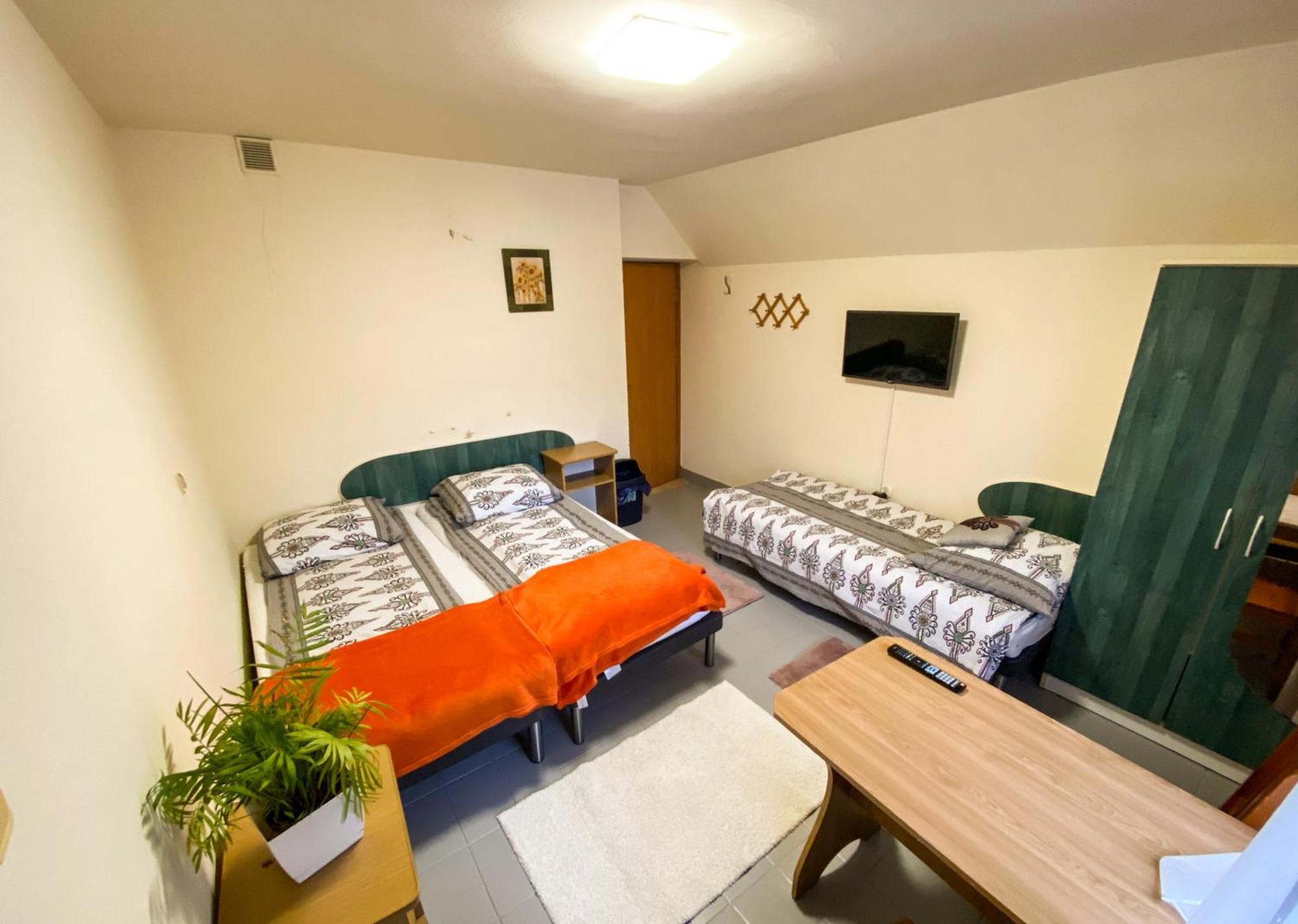 Osrodek Wczasowo-Kolonijny Gron Bed and Breakfast Biały Dunajec Eksteriør billede